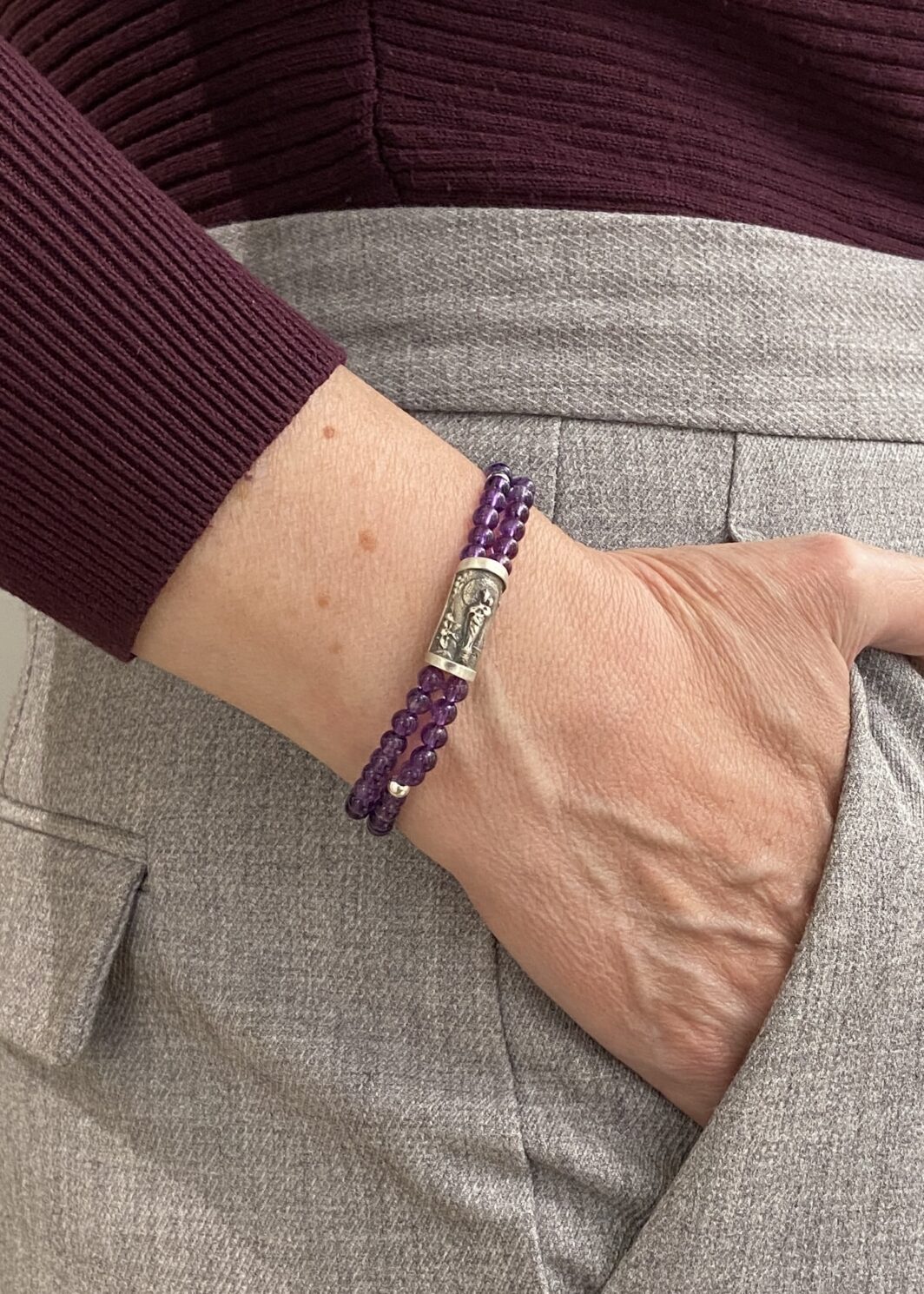 Pulsera Virgen del Pilar con Amatista Natural – Calma y Espiritualidad